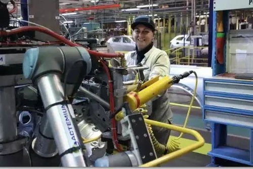 工業(yè)5.0開啟工業(yè)旅游無限可能——電子產(chǎn)品的智能體驗(yàn)新紀(jì)元